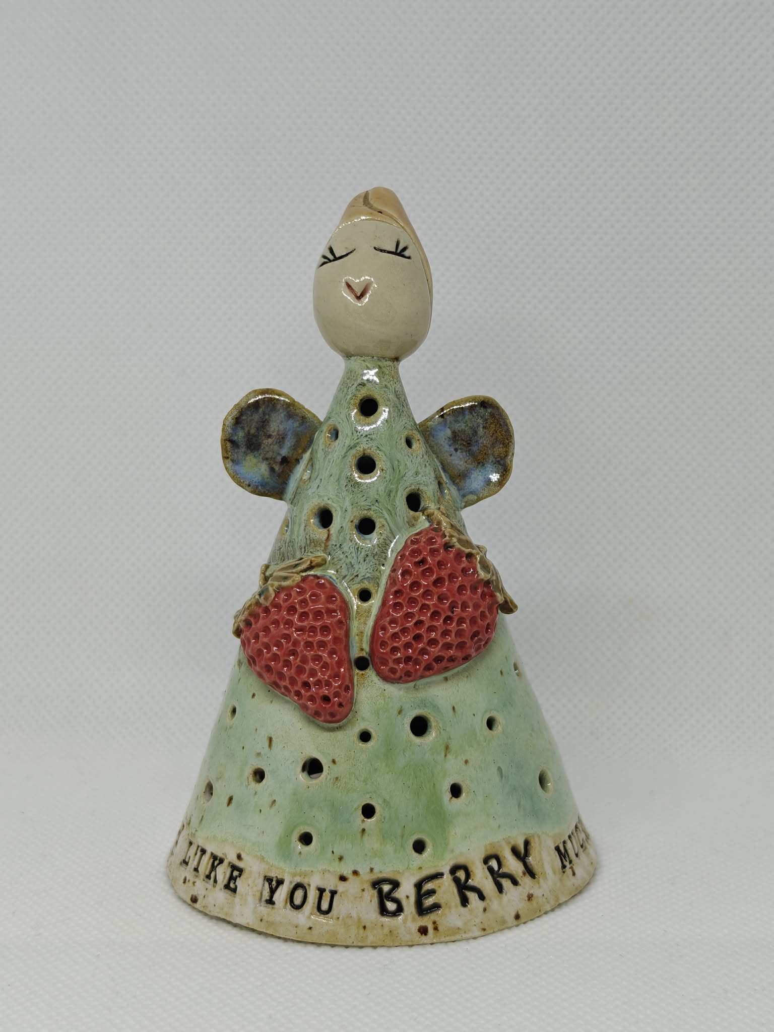 #64 Stor engel med tekst: I like you berry much